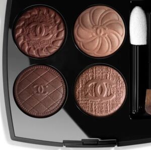 CHANEL Les 4 Ombres Boutons Quadra Eyeshadow in 219 Boutons Couture